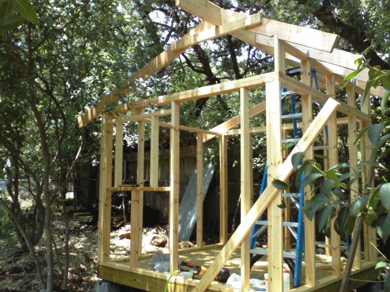 Side view with rafters going in.