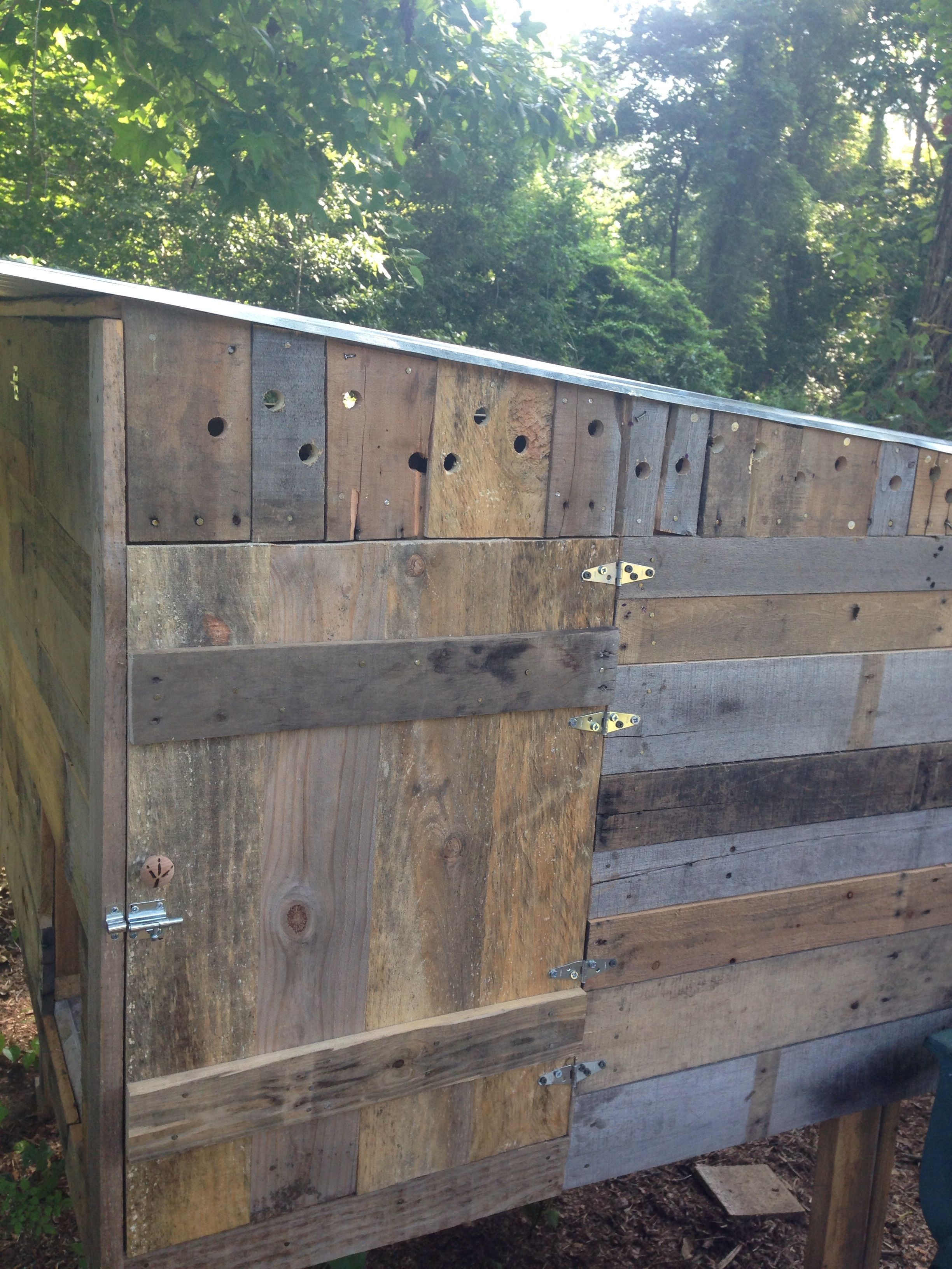 The coop I built from pallets