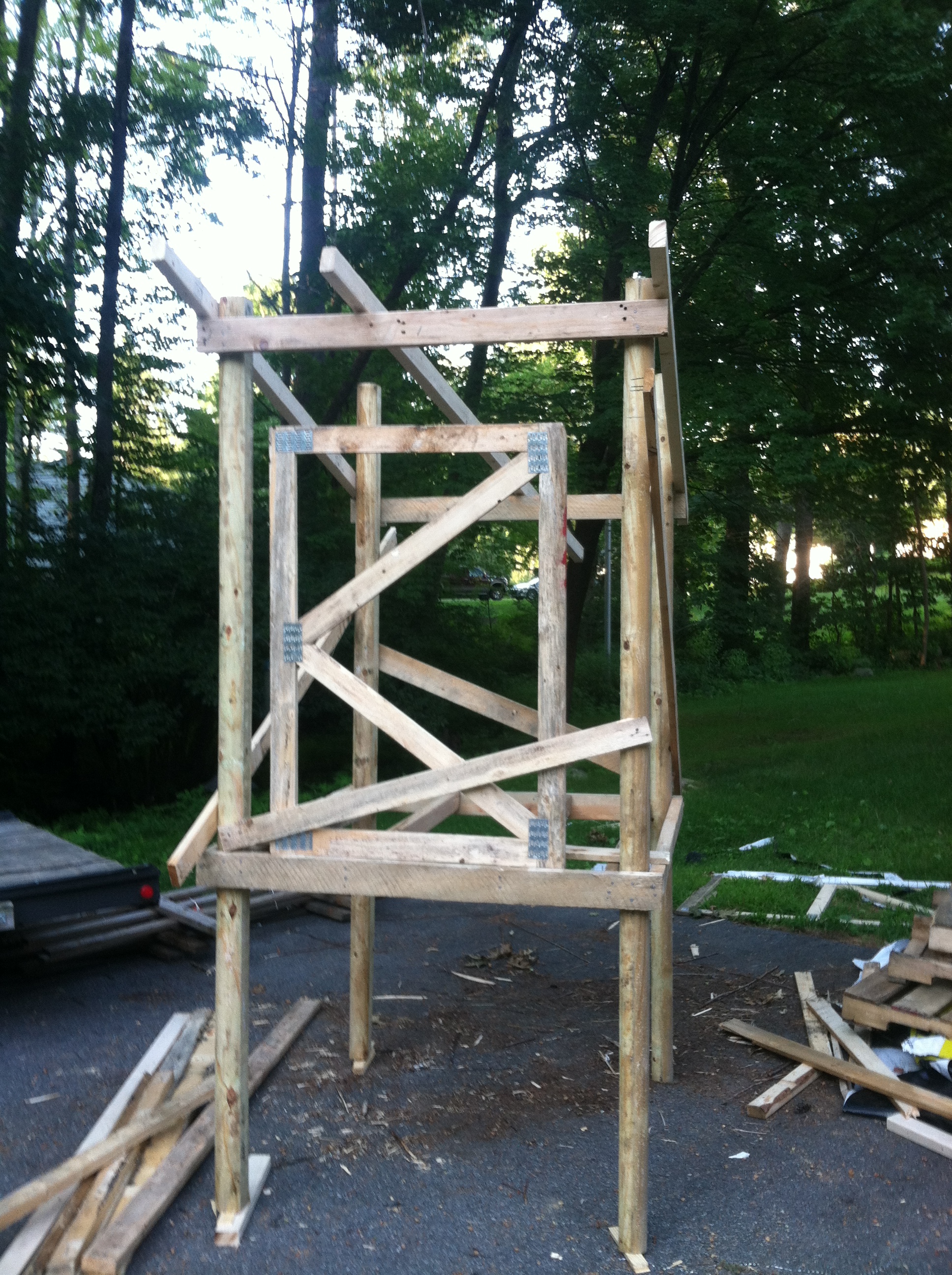 the door frame here was actually the end to one of the crates.  Has metal joiners built in so it won't sag over time.