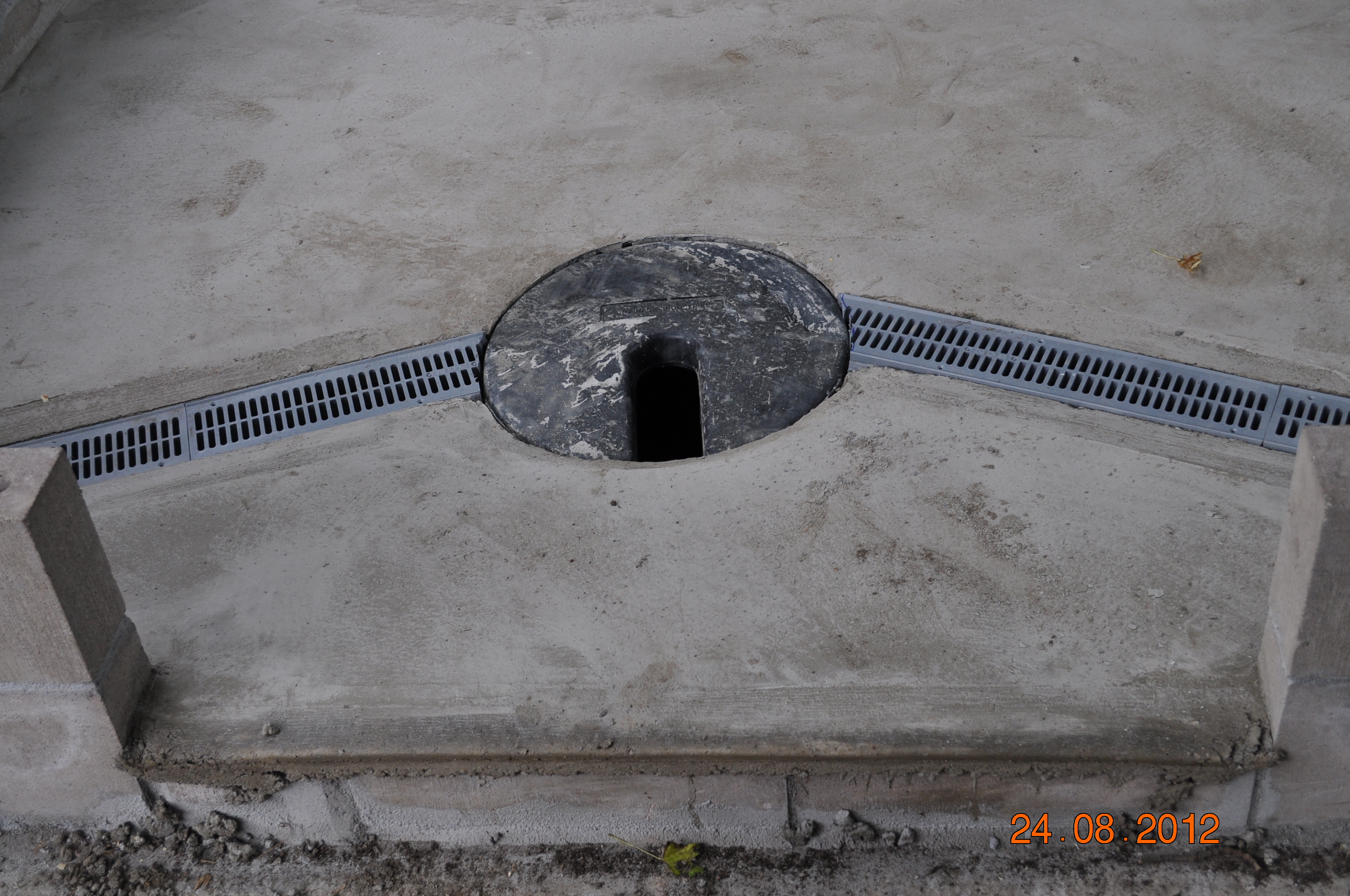 The drainage system up close.