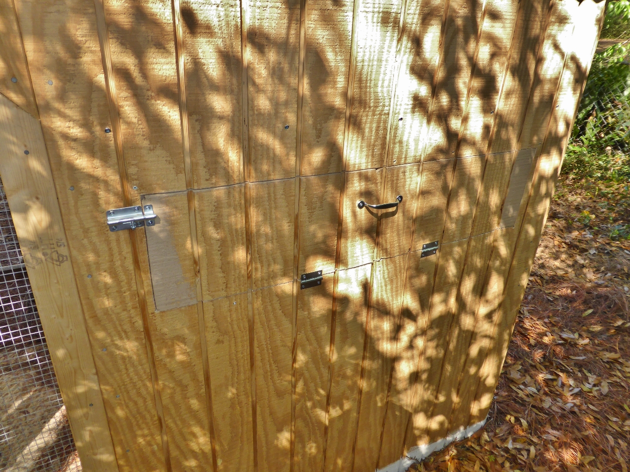 The egg collecting access door, made from the wall section I sawed out earlier.