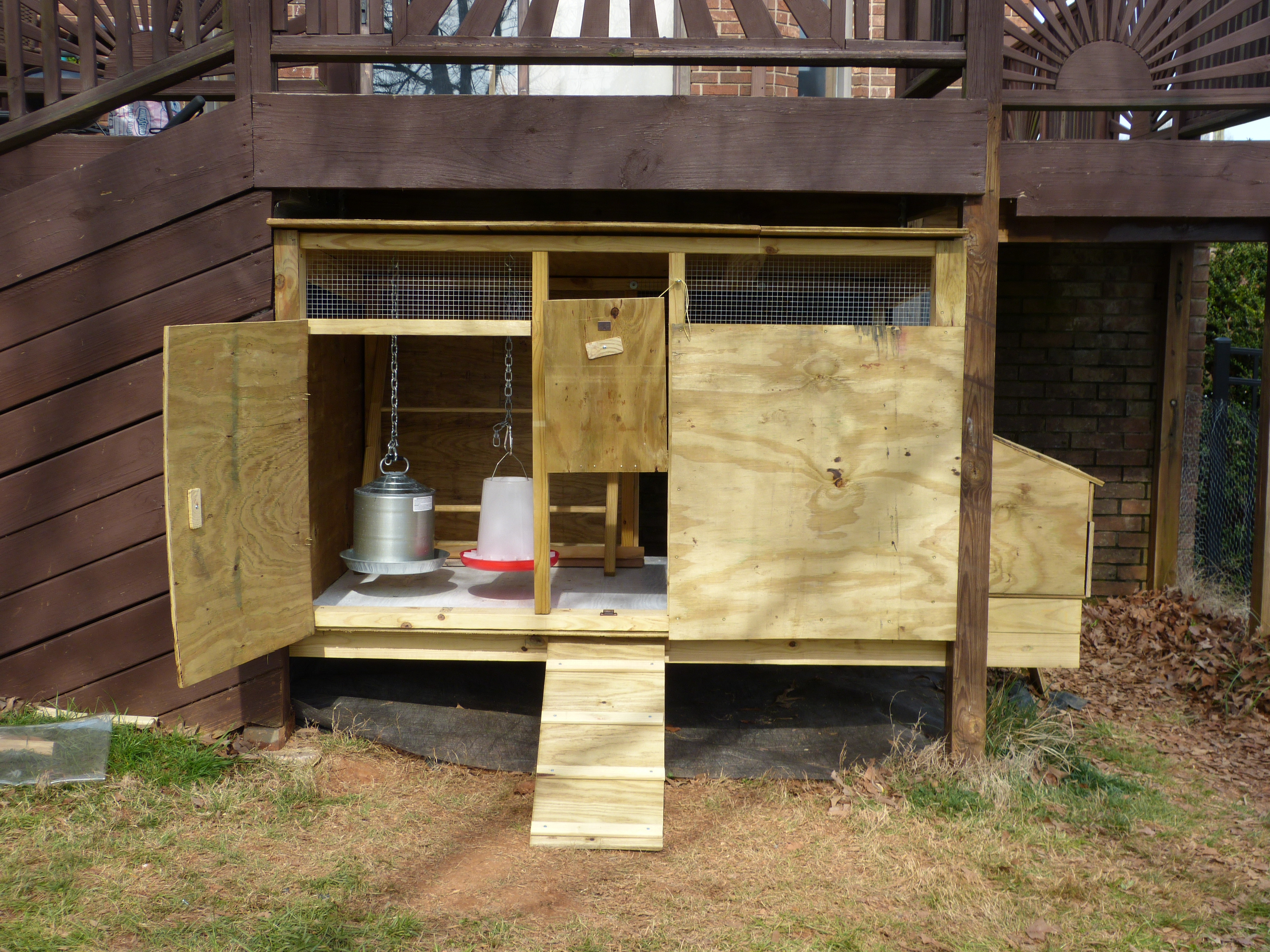 the finished coop  - now to build the run enclosing it