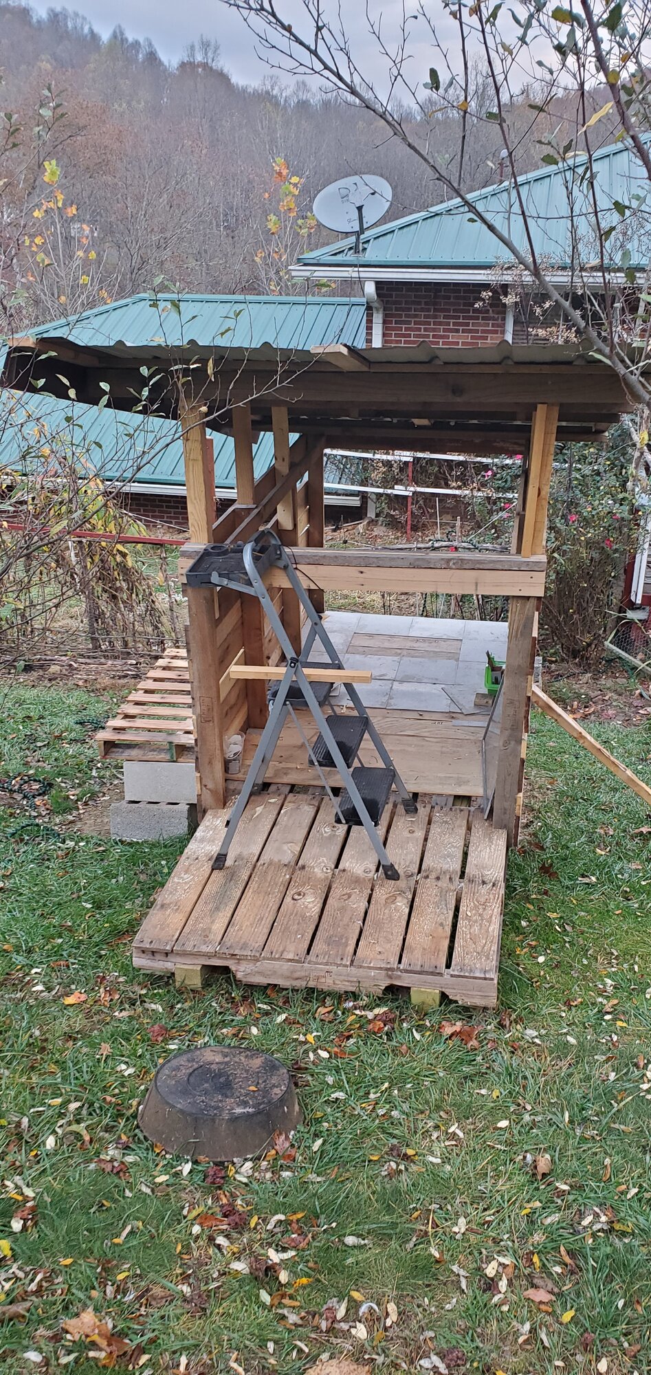 The finished roof on the new duck house