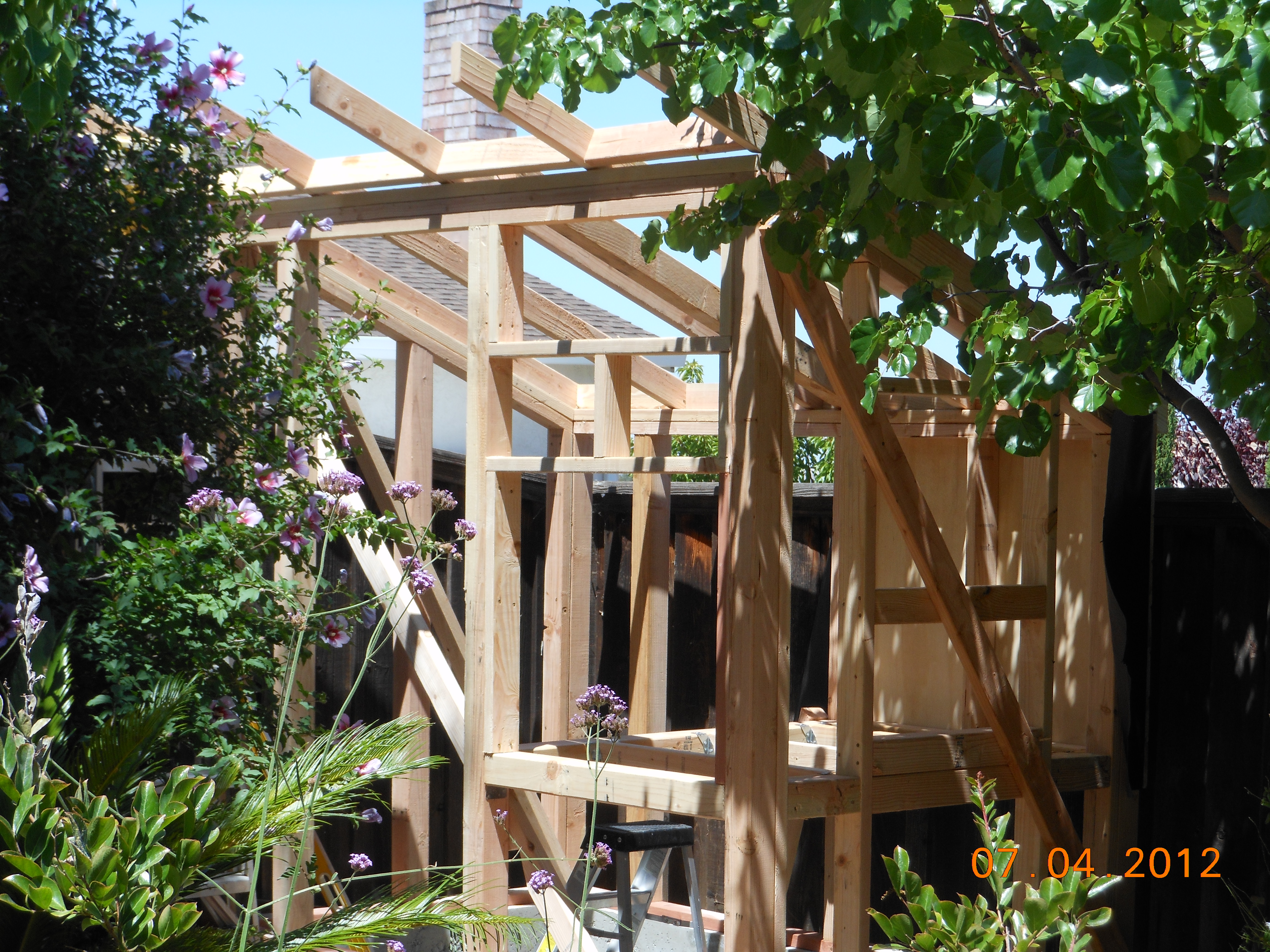 The Framing
The coop/run area size will be 10' L x 5' D x 7 1/2' H
The coop size is 4' L x 5 ' D x 7 1/2' H
The nesting box size will be 12" L x 12" W x 9" H