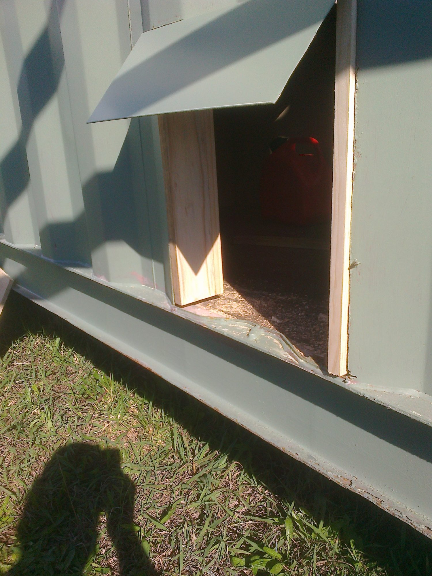 the holes are 0.5mH X 0.4mW