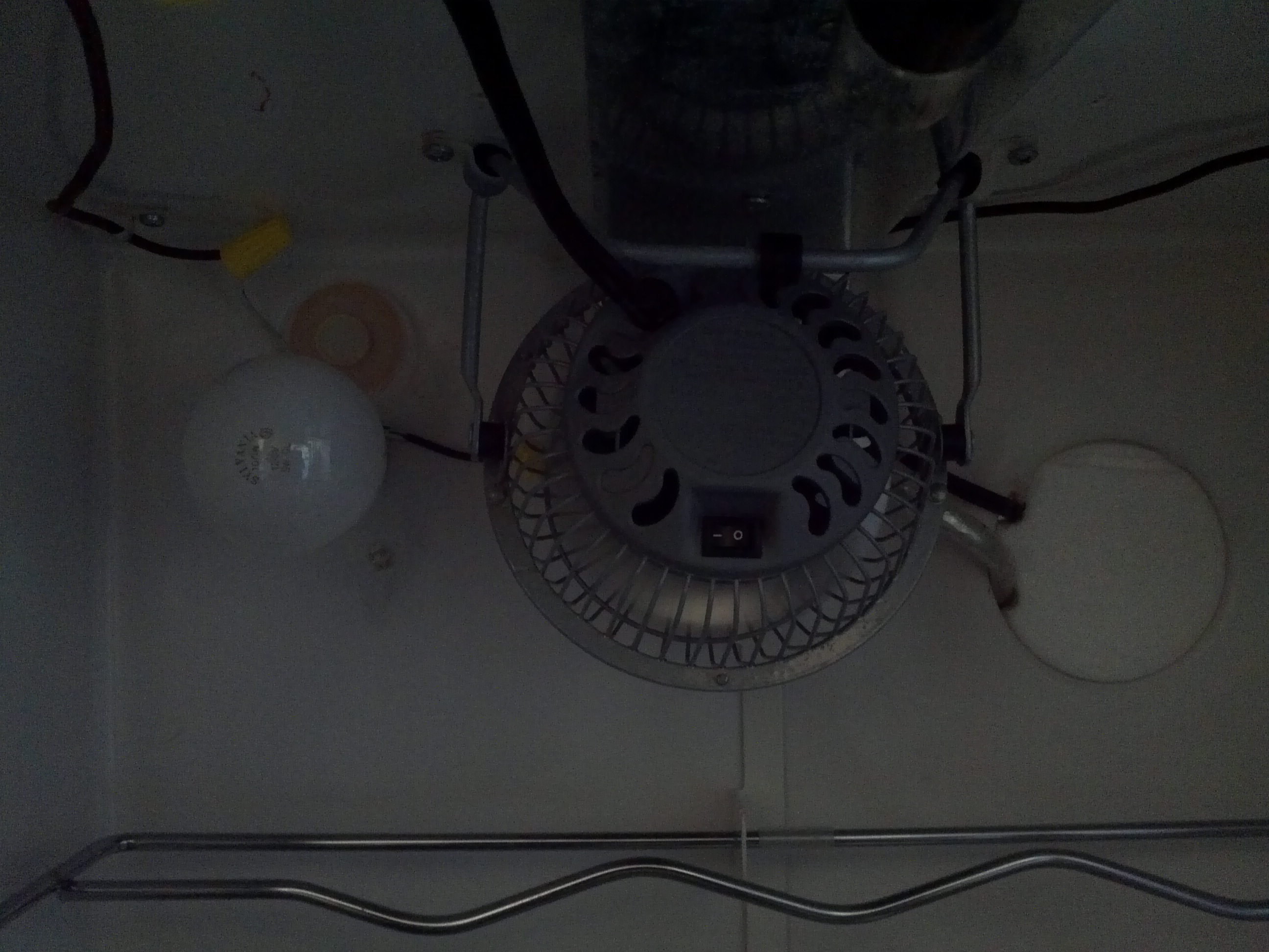The main heating bulb and the fan.