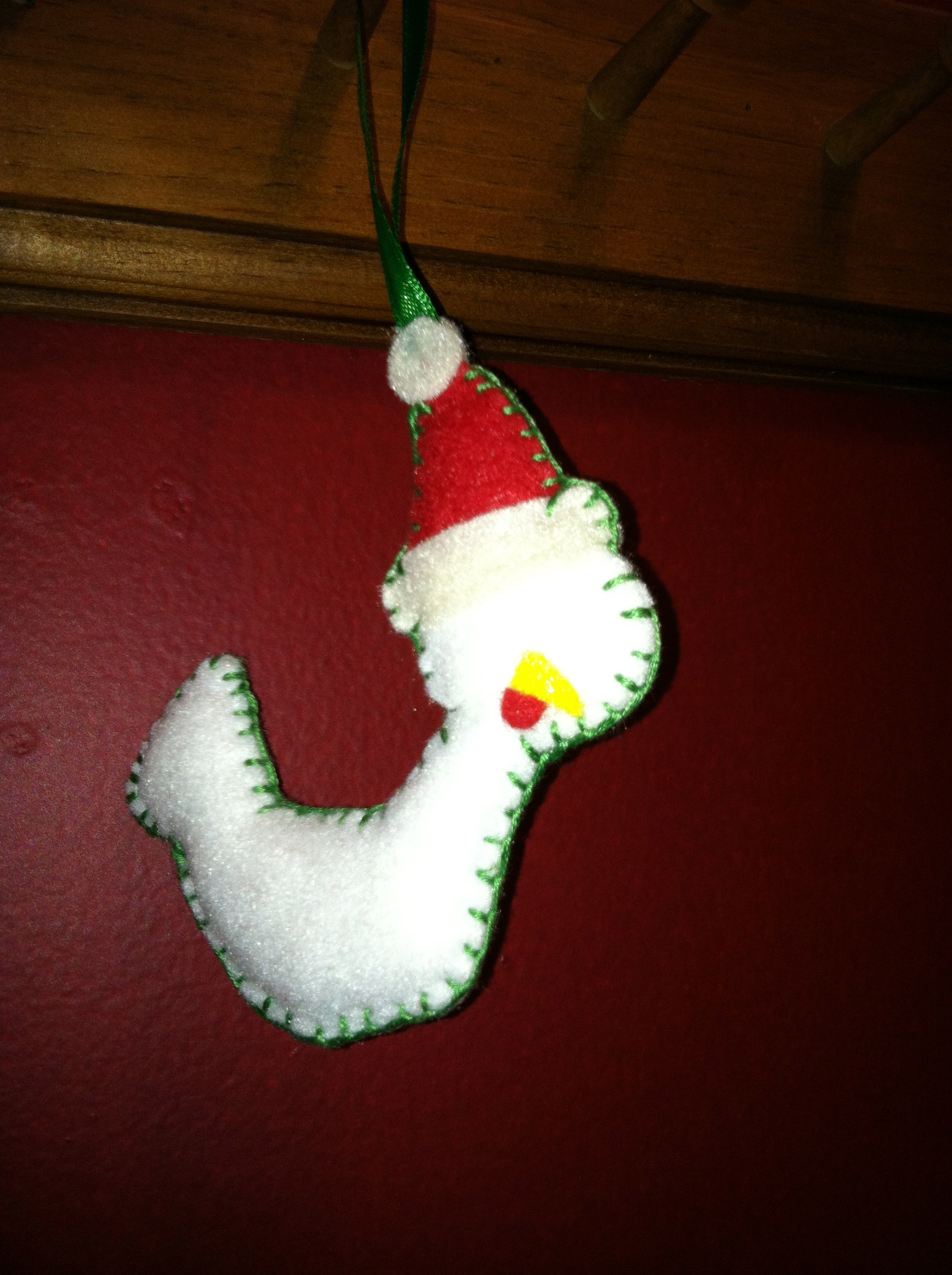 This is an ornament Bleenie sent me in memory of my all time favorite white polish hen Cosette.  Thanks so much Bleenie I love it!