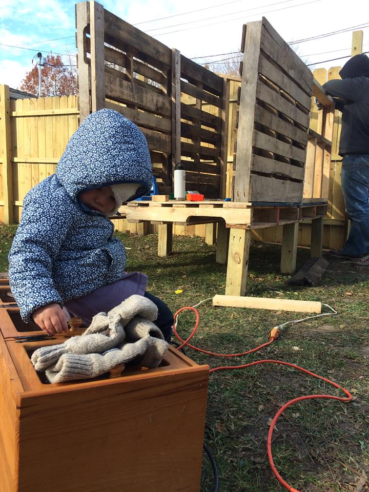 tiny helper testing the strength of the nesting boxes :)
Nov 8 2014