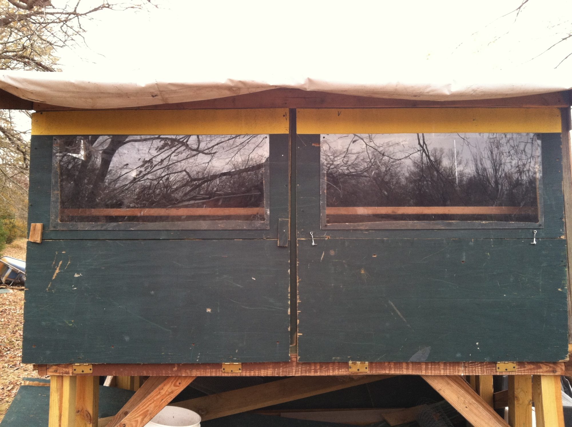 Two drop down doors on the back make cleaning a breeze.