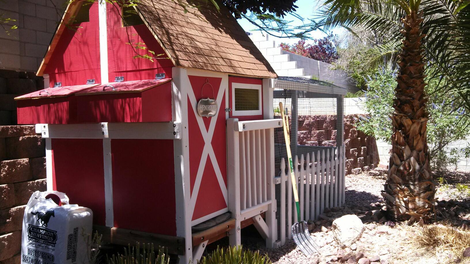 Two large nesting boxes will accommodate 4 chickens at the same time, easily.
