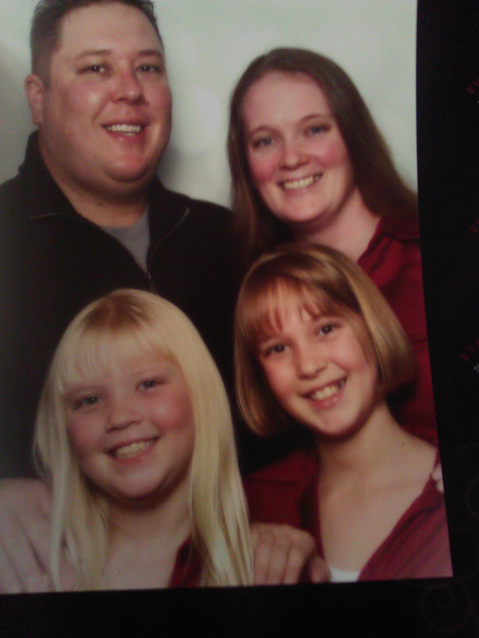 "Xmas pic. 2011"  My Whole human Family "LOL" Jeremy my Hubby, Alyssa 8yo,Alexis10yo,and Me "Loni" ^o^