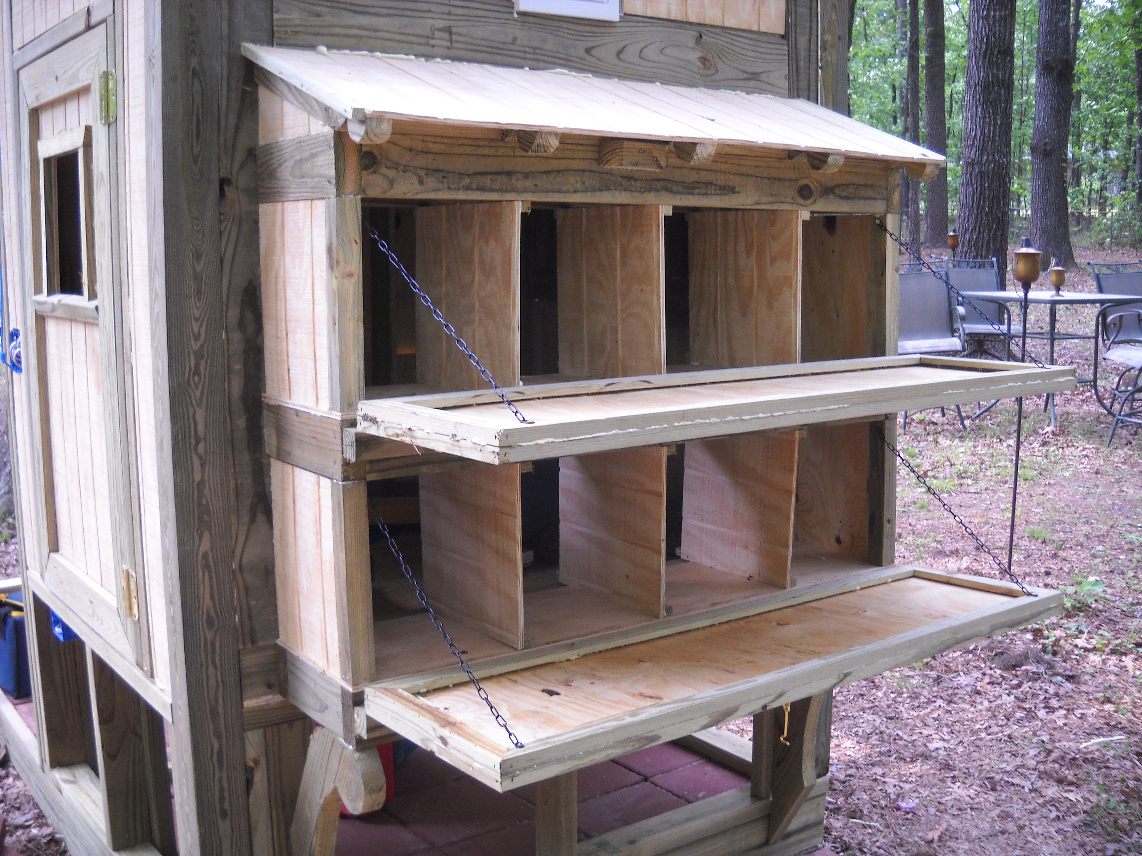 Yes, I realize that 8 nesting boxes is overkill for 4 chickens, but this way as I add to my flock, I do not have to retrofit the chicken coop.