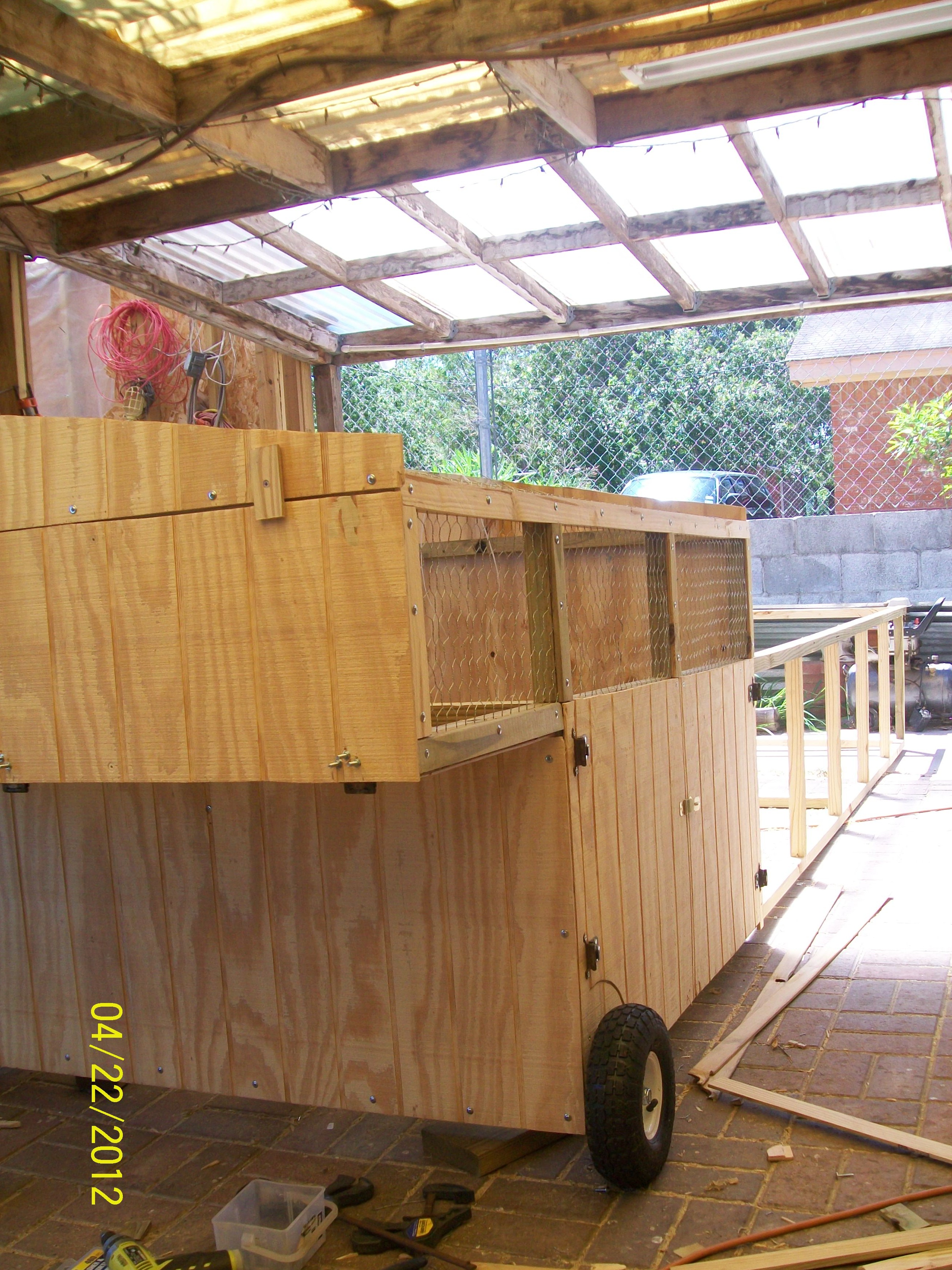 You can see a little bit of the 10' run the chicken will have in the front.
