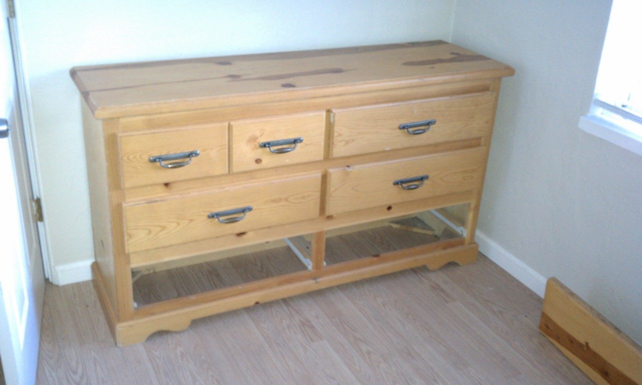 Made My Brooder From An Old Pine Dresser Backyard Chickens