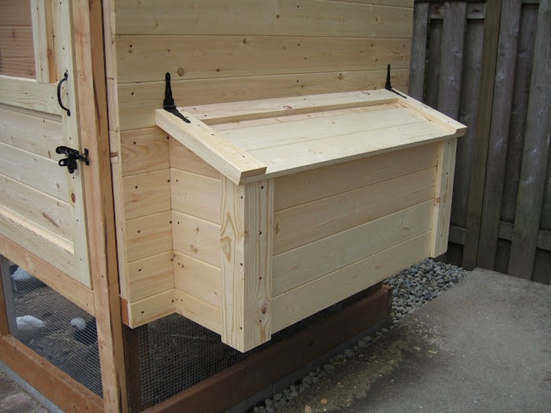 Homemade_Chicken_Coop12.jpg