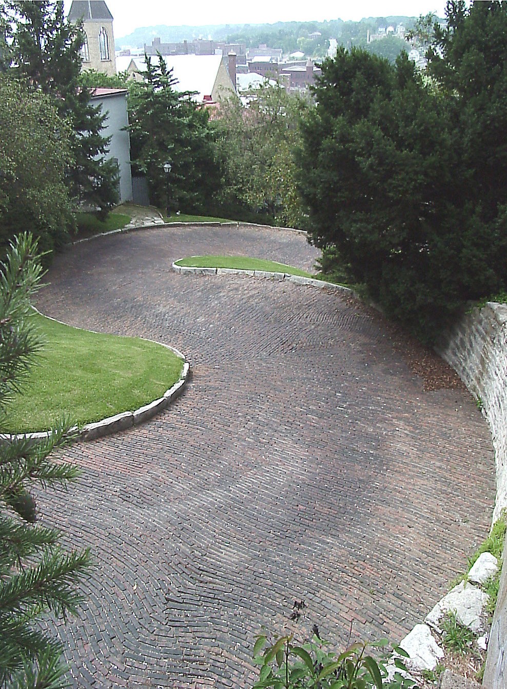 SnakeAlley_BurlingtonIA.jpg
