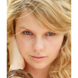 Taylor+Swift+Without+Makeup+3.jpeg