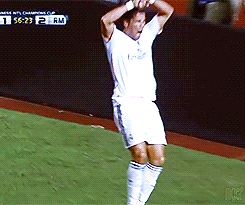 cristiano-ronaldo-celebration-ta-da.gif
