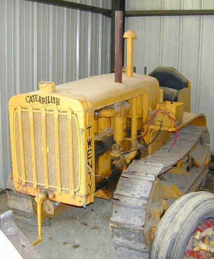 old_caterpillar_tractor.jpg