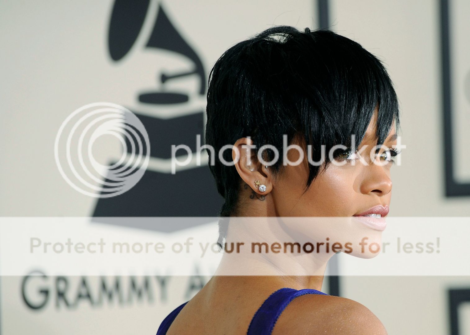 93136_Celebutopia-Rihanna-50th_Annu.jpg