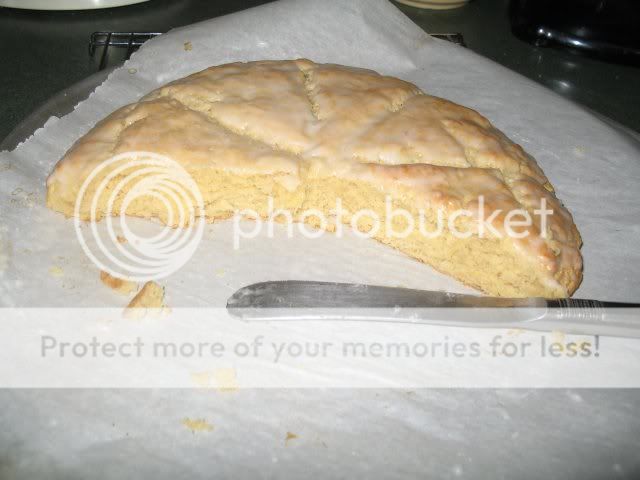 StarbucksMiniVanillaScones001.jpg