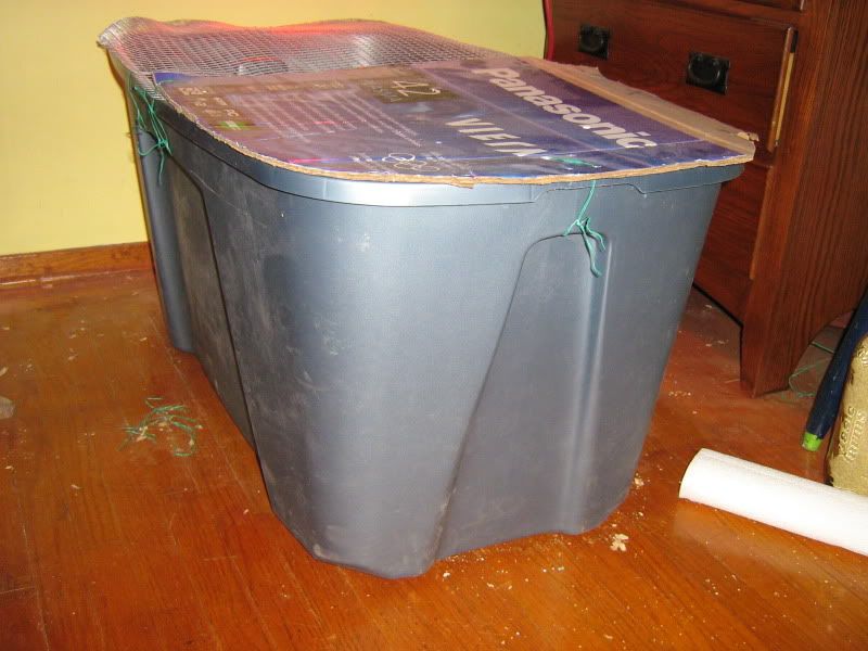 Brooder002.jpg