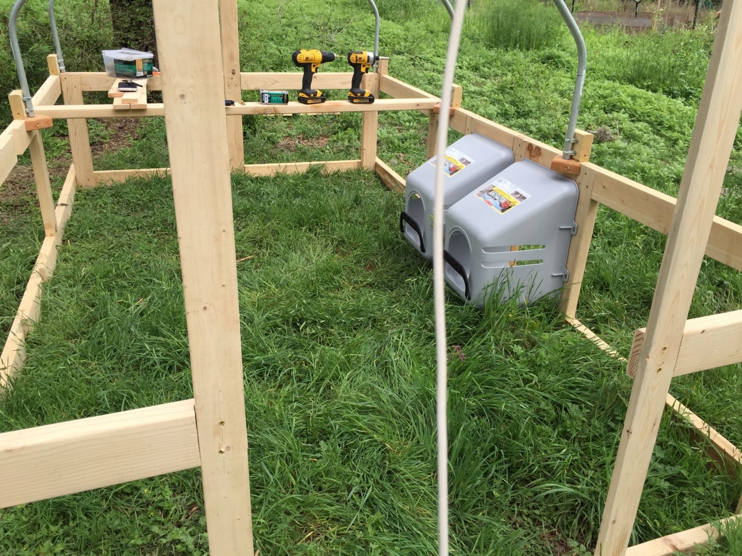 900x900px-LL-6288fe5f_TractorNestBoxes.jpeg
