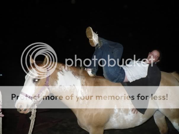 kellyloungingonRuu.jpg