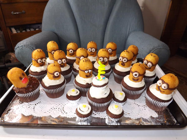 minions_birthday_greeting____by_artsy50-d6fpzey.jpg