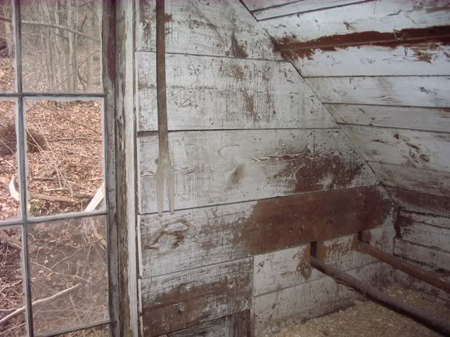turningforkbywindowperchentry.jpg