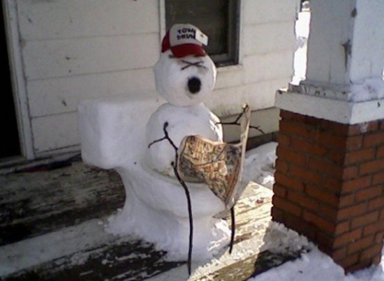 funny-snow-practical-joke-snowman-on-toilet1.jpg