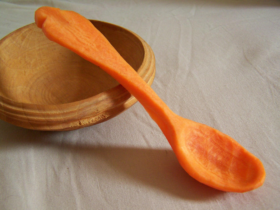 carrot_spoon_by_dishtwiner-d516jzj.jpg