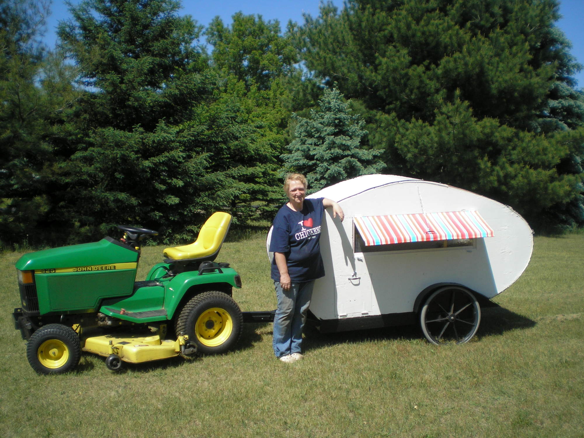 200x200px-ZC-3cd69c28_chickencamper056.jpeg