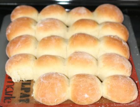 dinnerrolls3.jpg