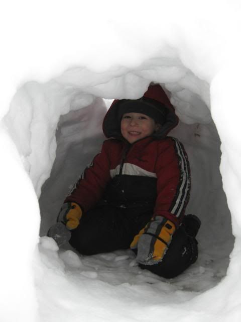 Anthonyiniggloo1.jpg