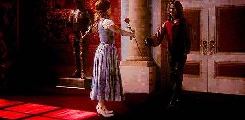 curtsy.gif