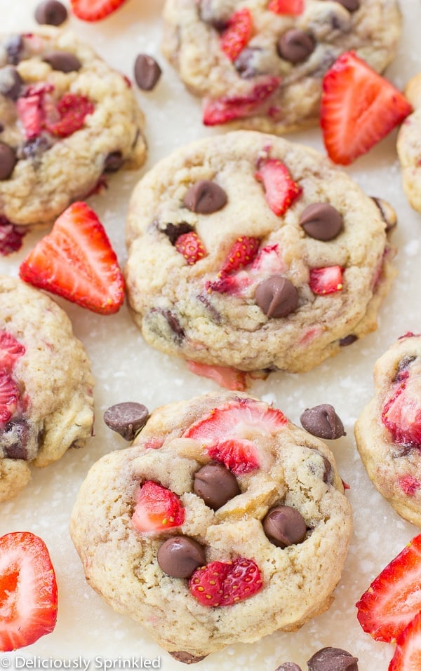 Strawberry-Chocolate-Chip-Cookies-4.jpg