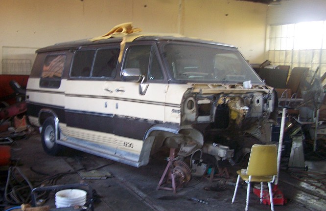 100_1486_chevy_coop_1.jpg