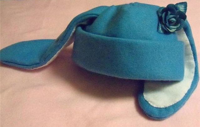 My_first_hat_by_SilverM0on.jpg