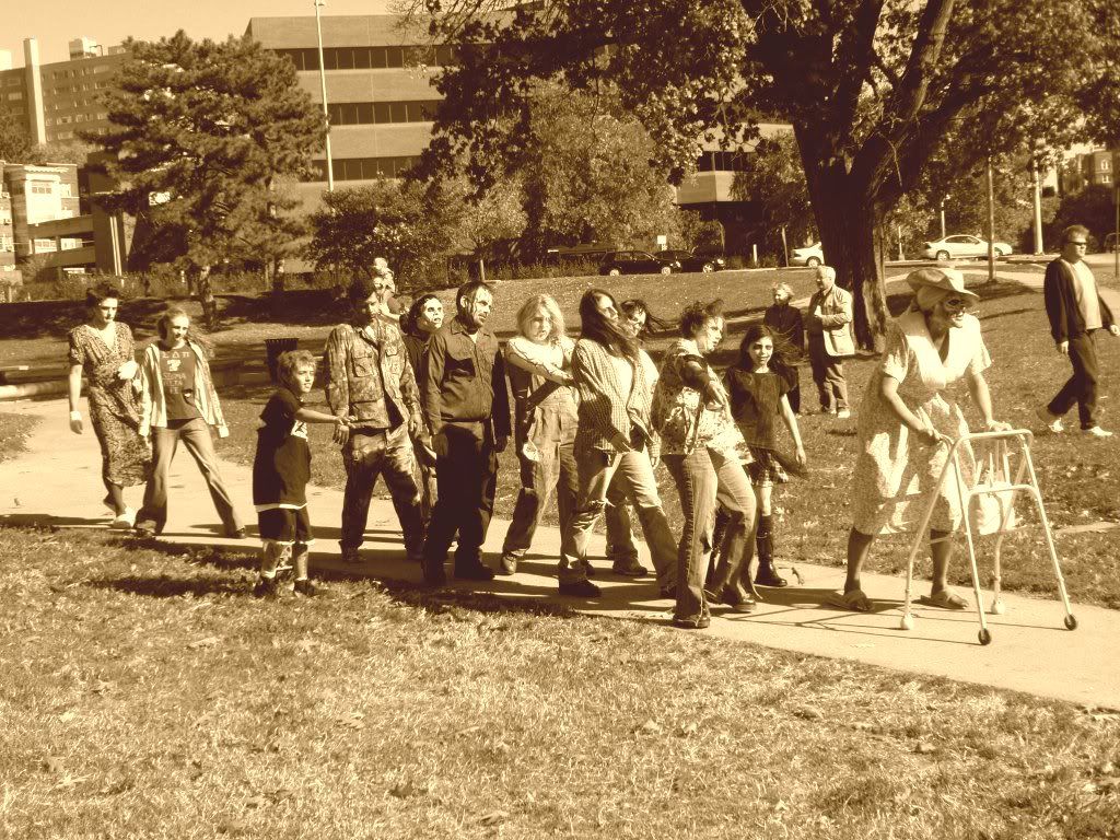 zombiewalk9-1.jpg