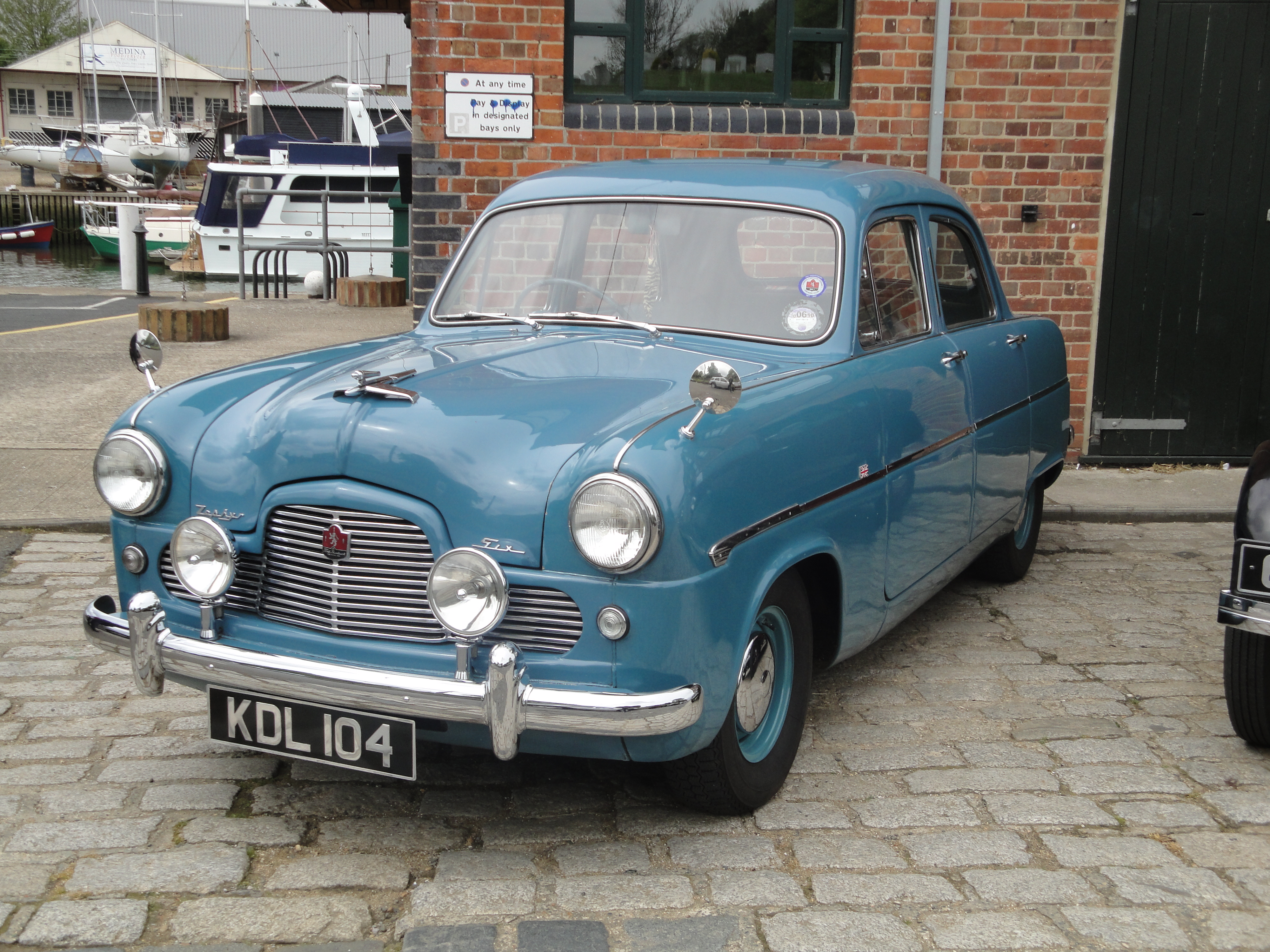 Old_car_KDL_104_at_Newport_Quay.JPG