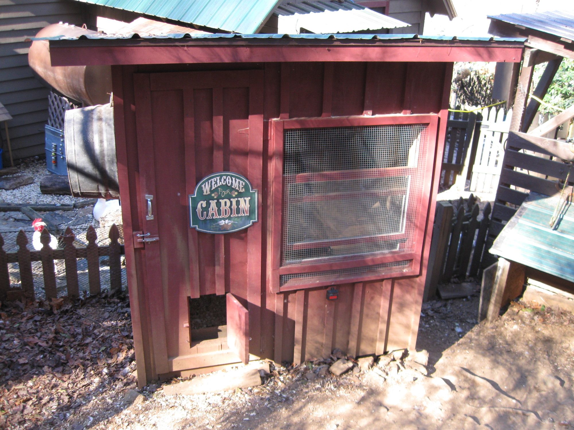 200x200px-ZC-2c24d037_Coopsandstalls006.jpeg