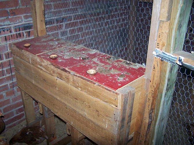 100_1546_nestingbox_back.jpg
