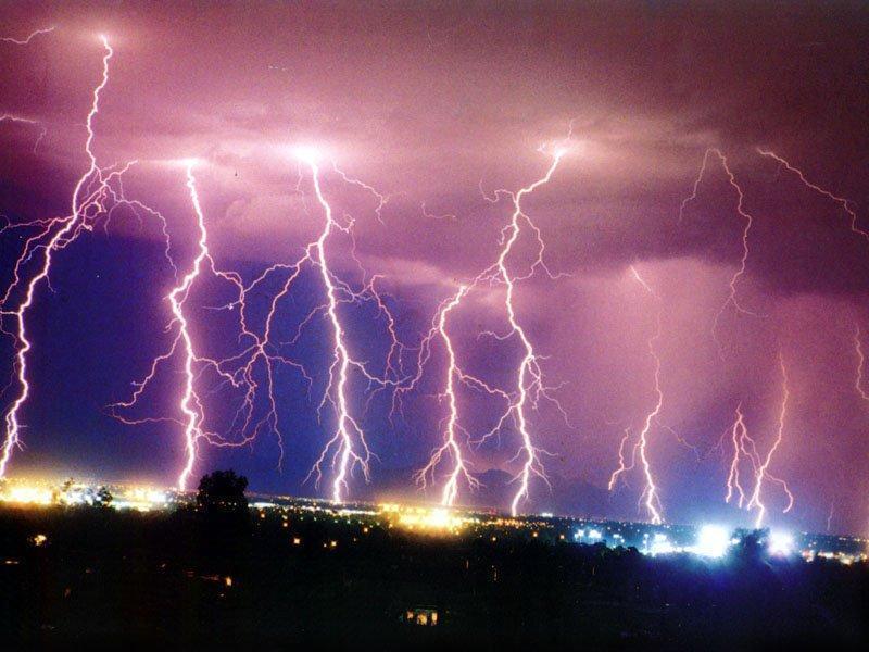 lightning1.jpg