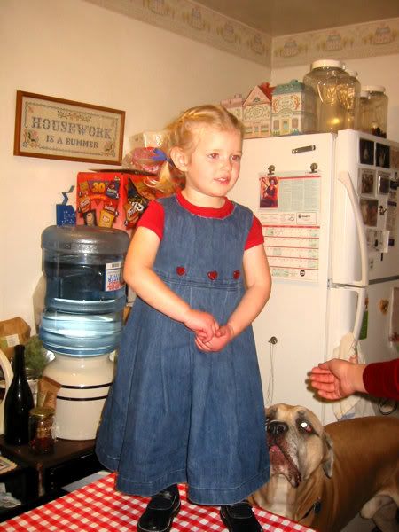 31010ElizabethonTableemail.jpg