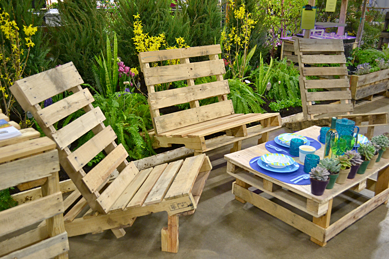 patio-furniture-from-pallets-in-Western-New-York.jpg