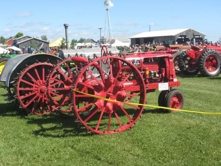 FarmallF-121936.jpg
