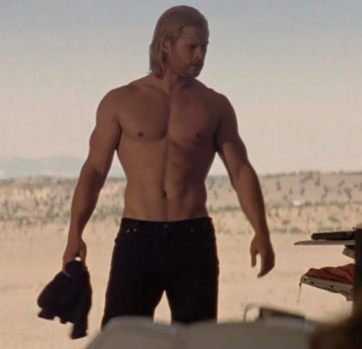 Chris-Hemsworth-Shirtless-photo-scene-in-Thor.jpg