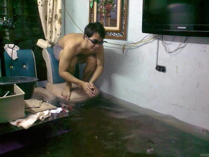 indoor-flood-pool-20120809.jpeg