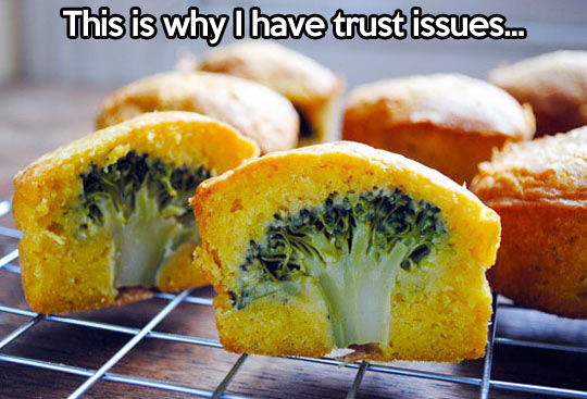 funny-food-cupcakes-broccoli-inside.jpg